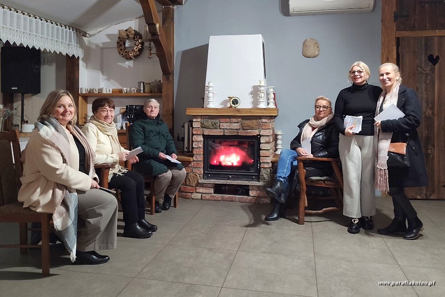 001 Przy kominku.jpg